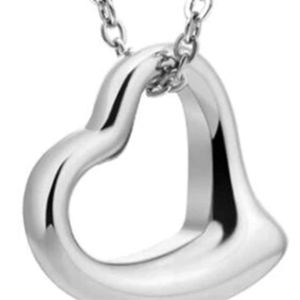 Heart Shaped Charm Collar Necklace in Gold